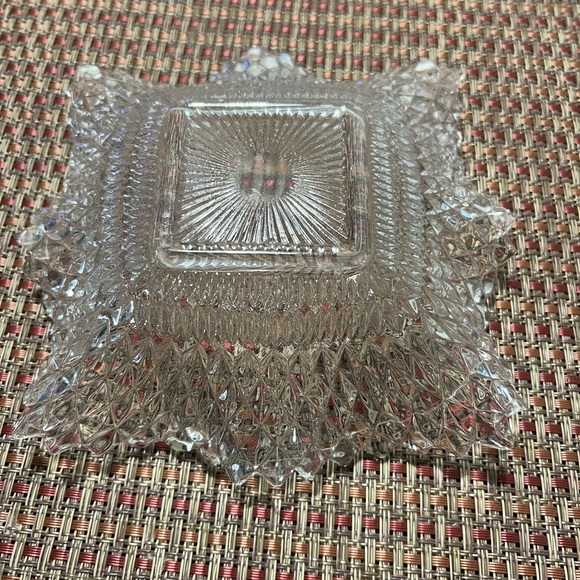 Indiana Glass vintage square ruffled Diamond point candy dish. No chips/cracks - Picture 2 of 3